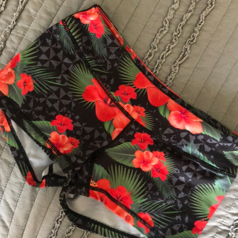 Twl shorts / flowers